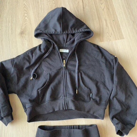 SUPESU Cubby Zip Up Hoodie Sweatpants Set Cropped & Reversible FUZZY HOOD Black - Picture 6 of 7